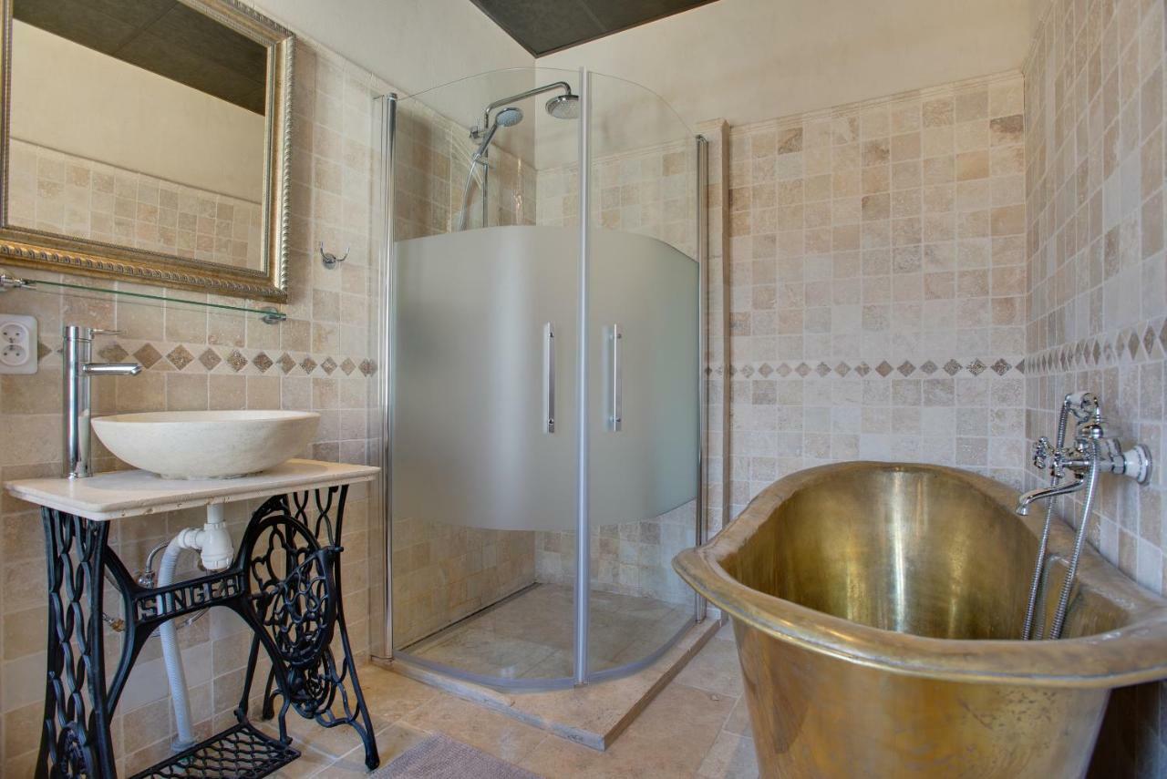 Rue Galilee Bed and Breakfast Marseillan  Buitenkant foto